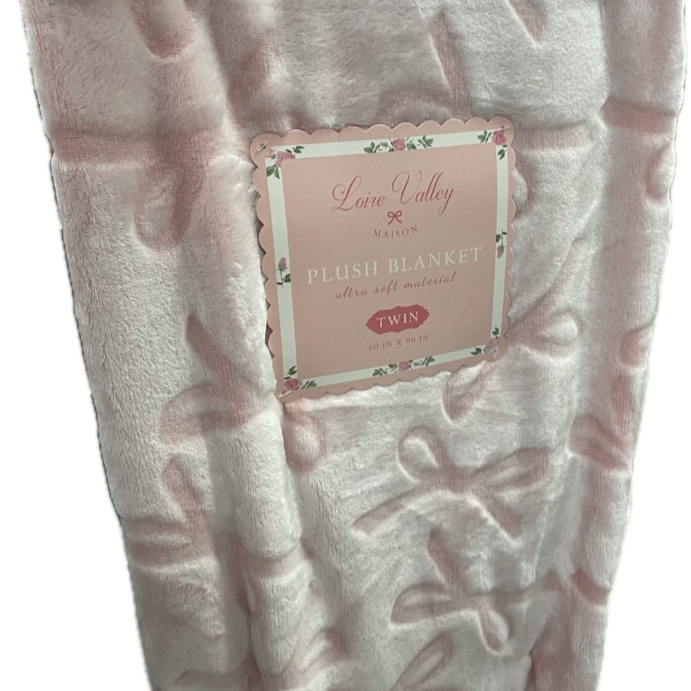 Coquette Pink Plush Bow Blanket